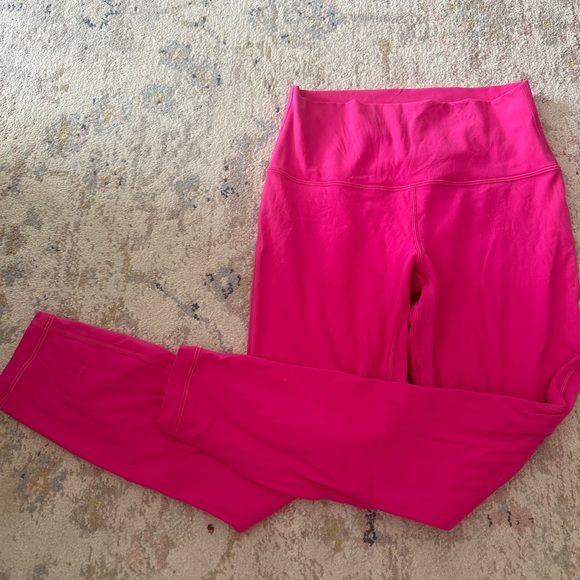 Lulu High-Rise Double-Lined Align Leggings Size 8! - Picture 3 of 4
